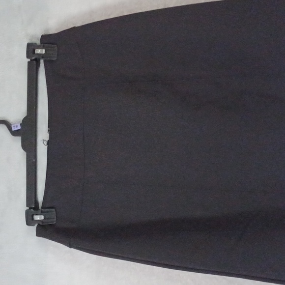 Worthington Women's Size 10 Pencil Skirt, Black, Polyester,Rayon,Spandex. - Picture 2 of 8